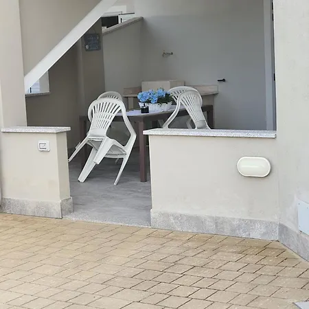 Con Piscina Il Quarzo Сasa de vacaciones